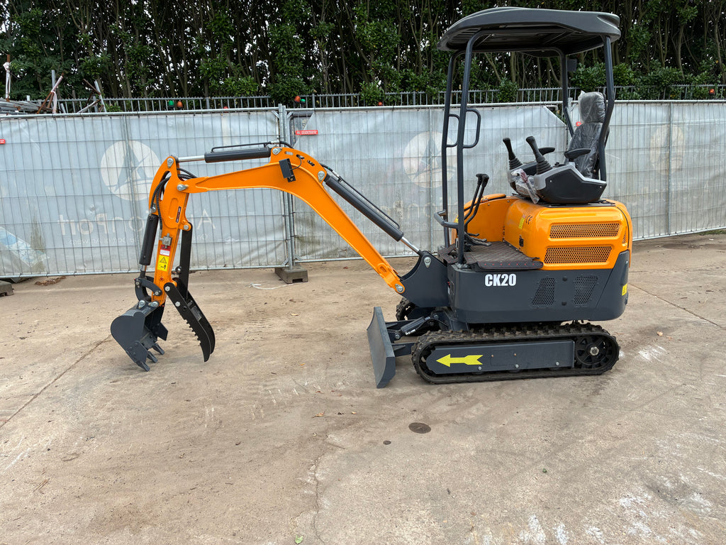 Crawler excavator ck20 demo